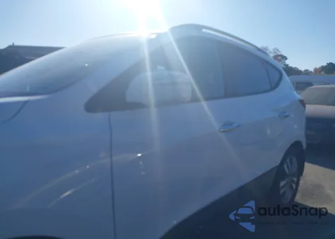 2015 Hyundai Tucson Limited из США, поврежденный, VIN KM8JUCAG1FU088009